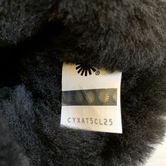 UGG Classic Short Snow Leopard Black Boots - Picture 7 of 8